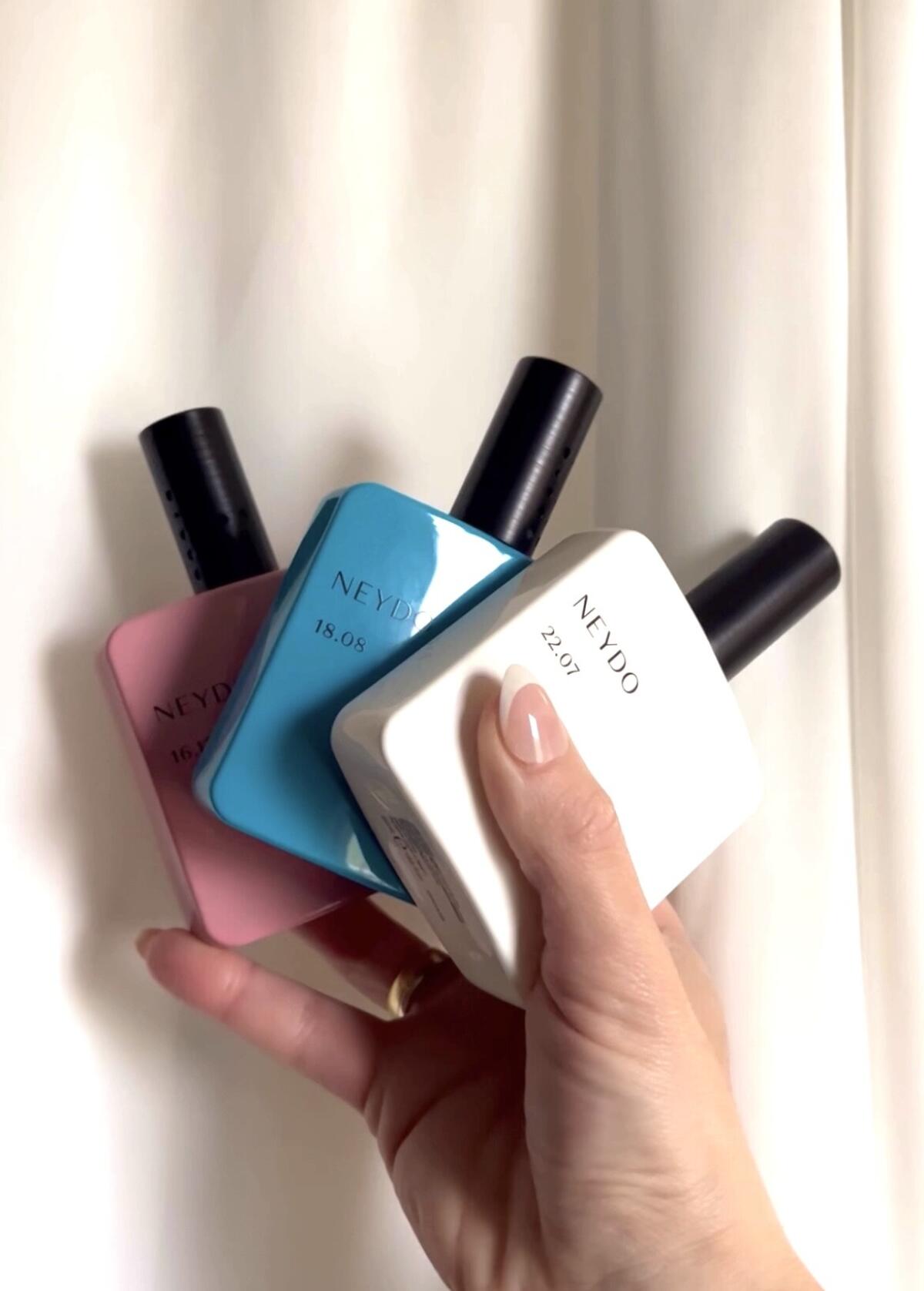 تصویر عطر بلاند ردهد سیکسین پوینت الون نیدو