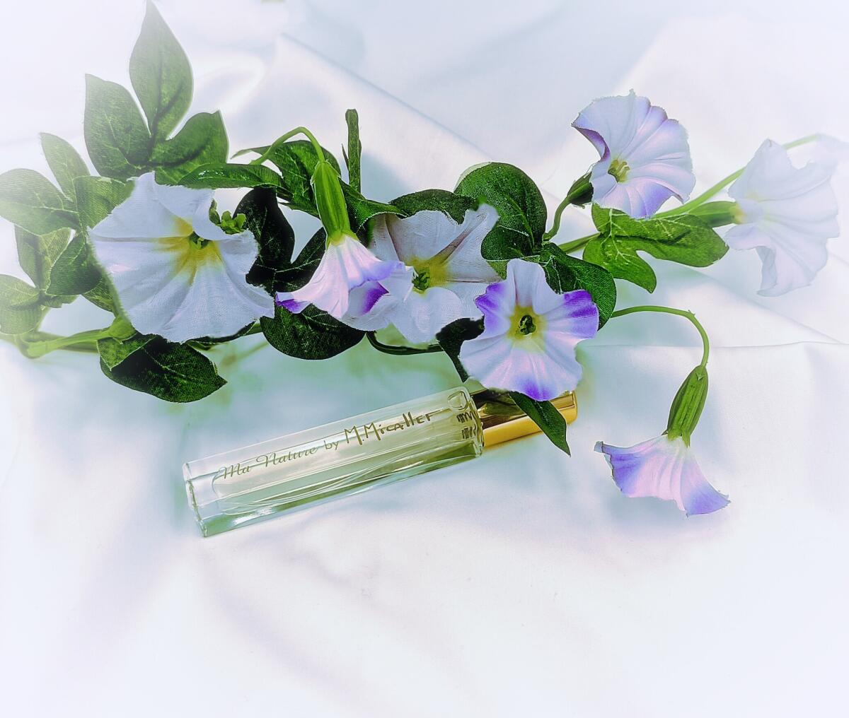 تصویر عطر ما نِیچِر ام میکالف
