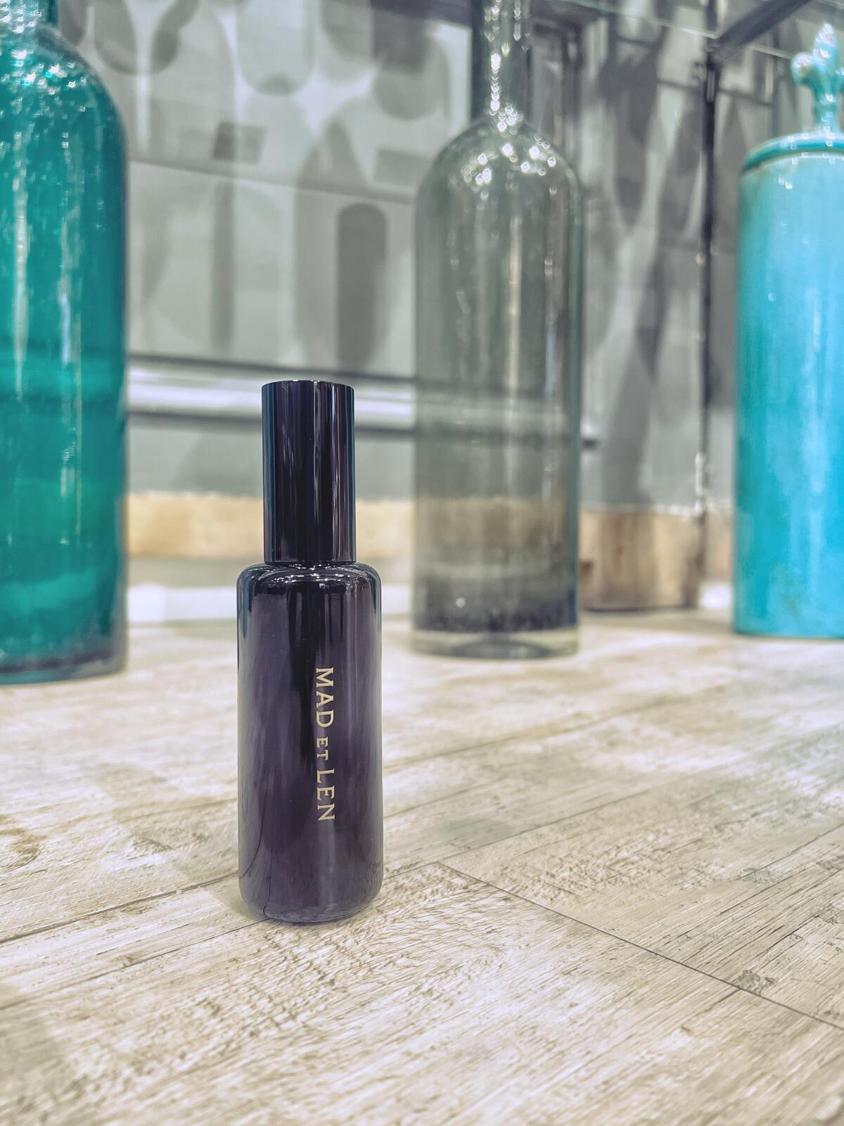 تصویر عطر گرافیت مد اِ لن