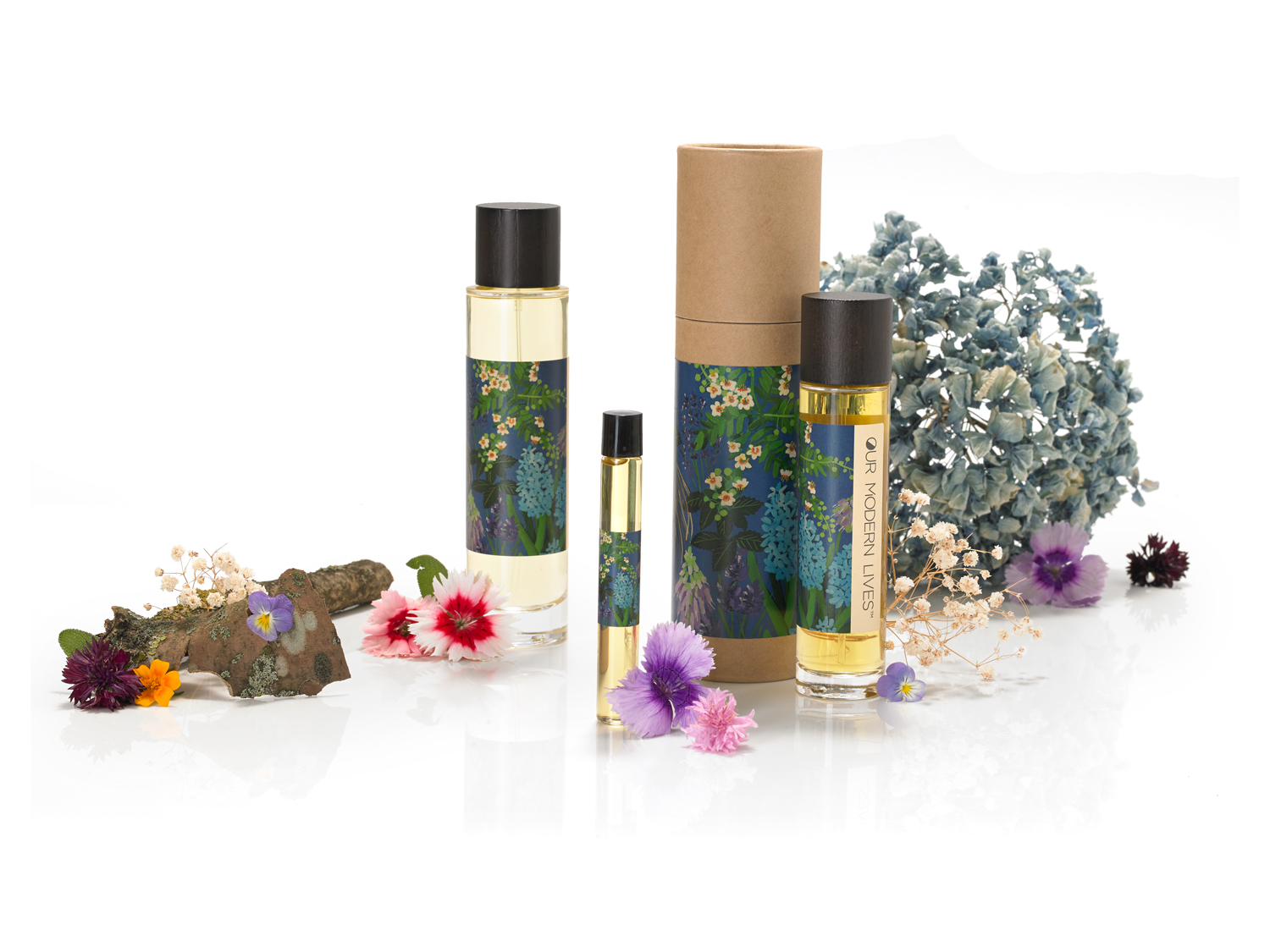 تصویر عطر بلو آور مدرن لایوز