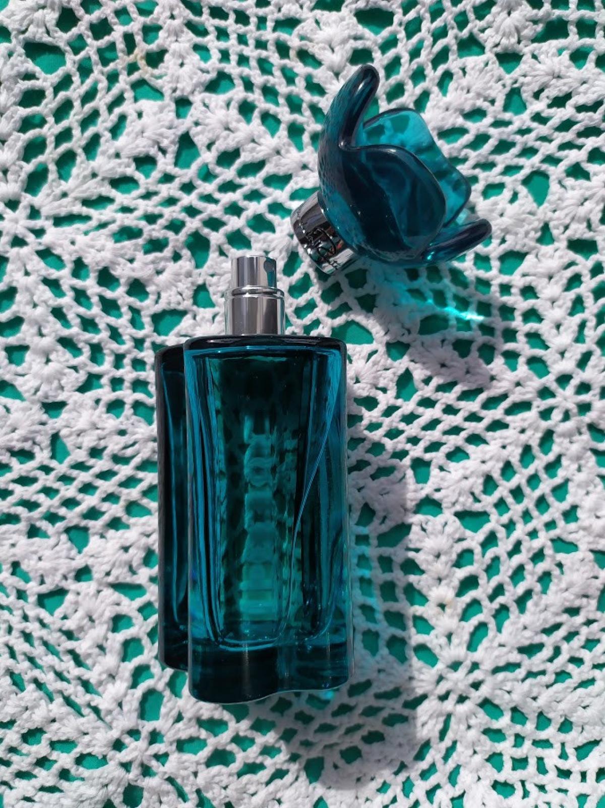 تصویر عطر تروپیکال اسکار دلا رنتا