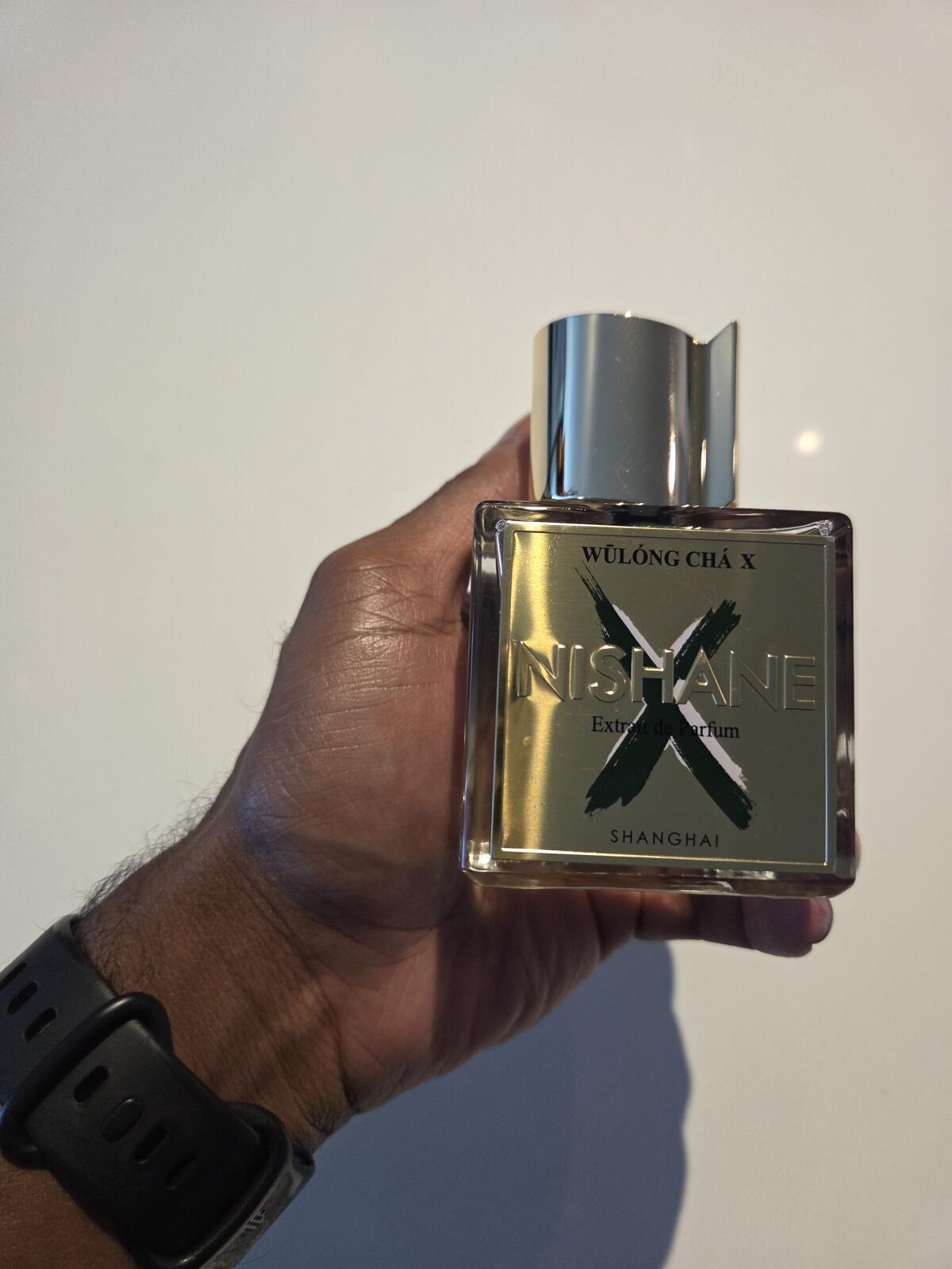 تصویر عطر ولونگ چا ایکس نیشانه