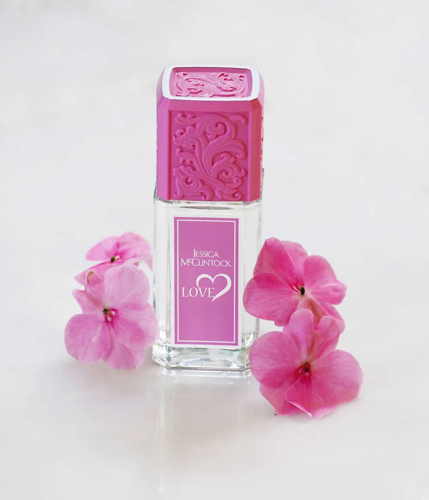 تصویر عطر لاو جسیکا میک کلینتوک