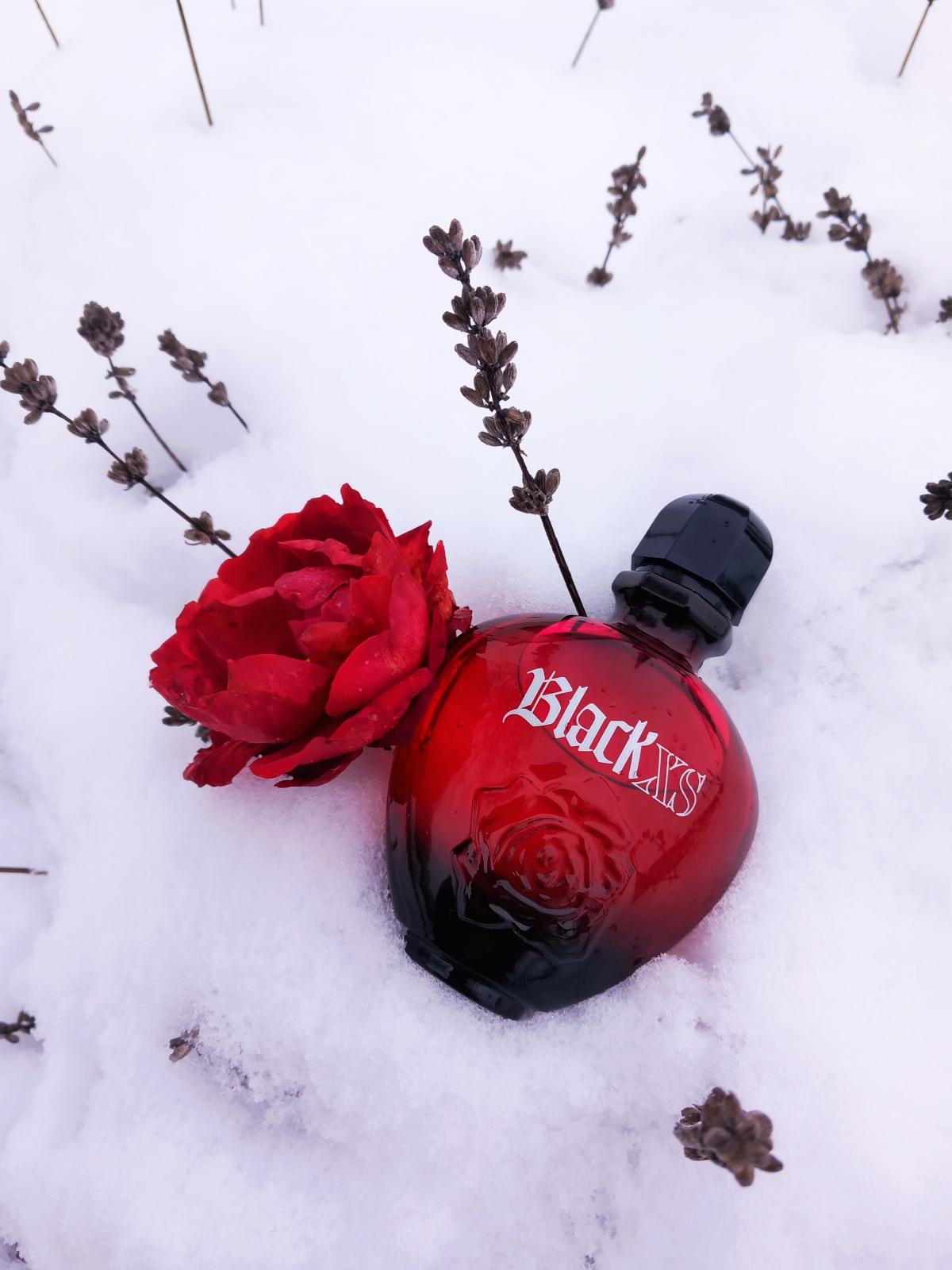 تصویر عطر بِلَک اکس‌اس فور هر رابان