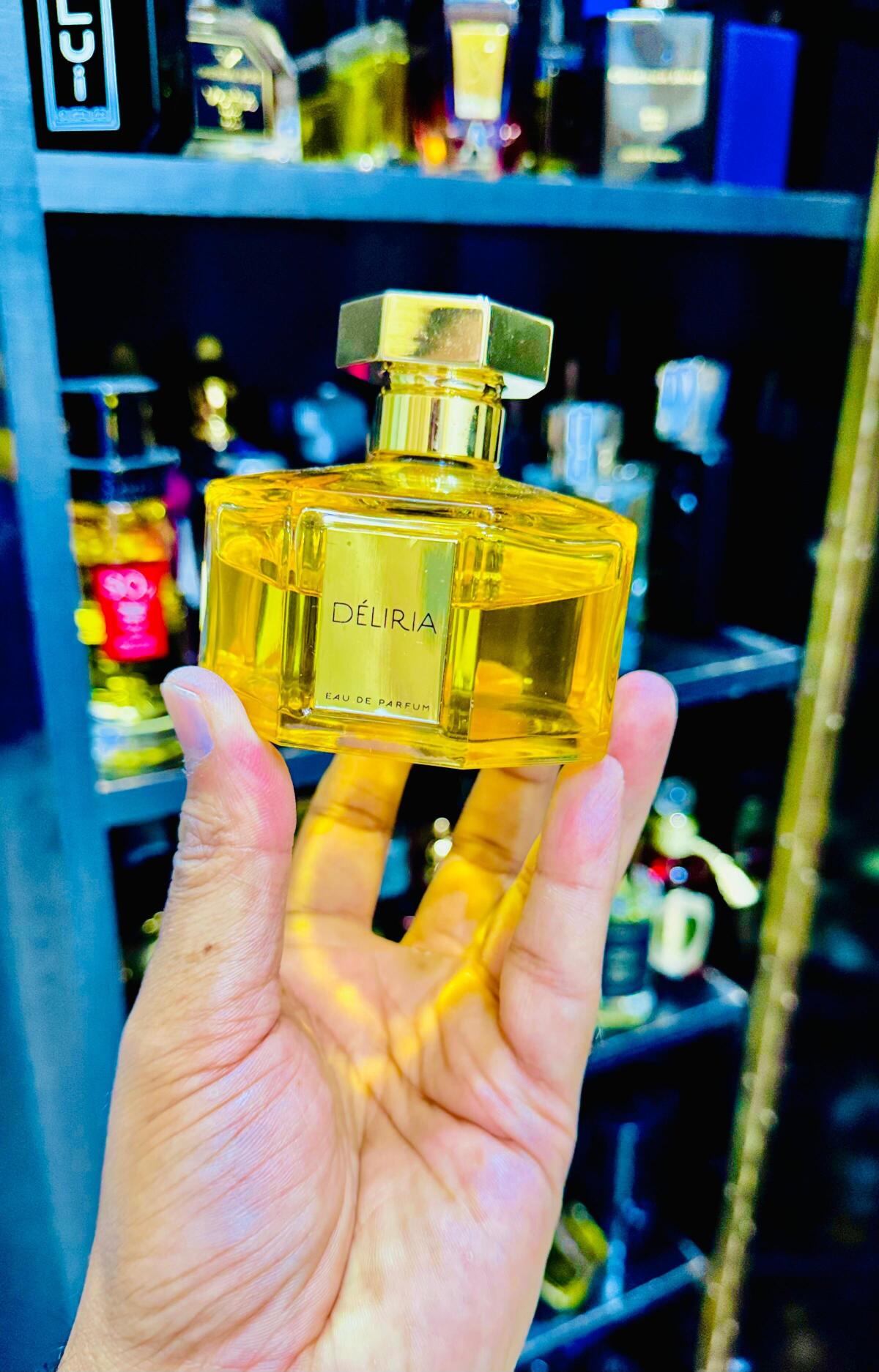 تصویر عطر دلیریا لارتیزان پرفیومر