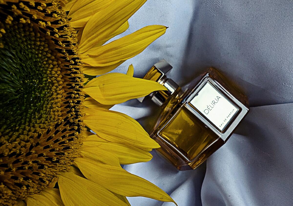 تصویر عطر دلیریا لارتیزان پرفیومر