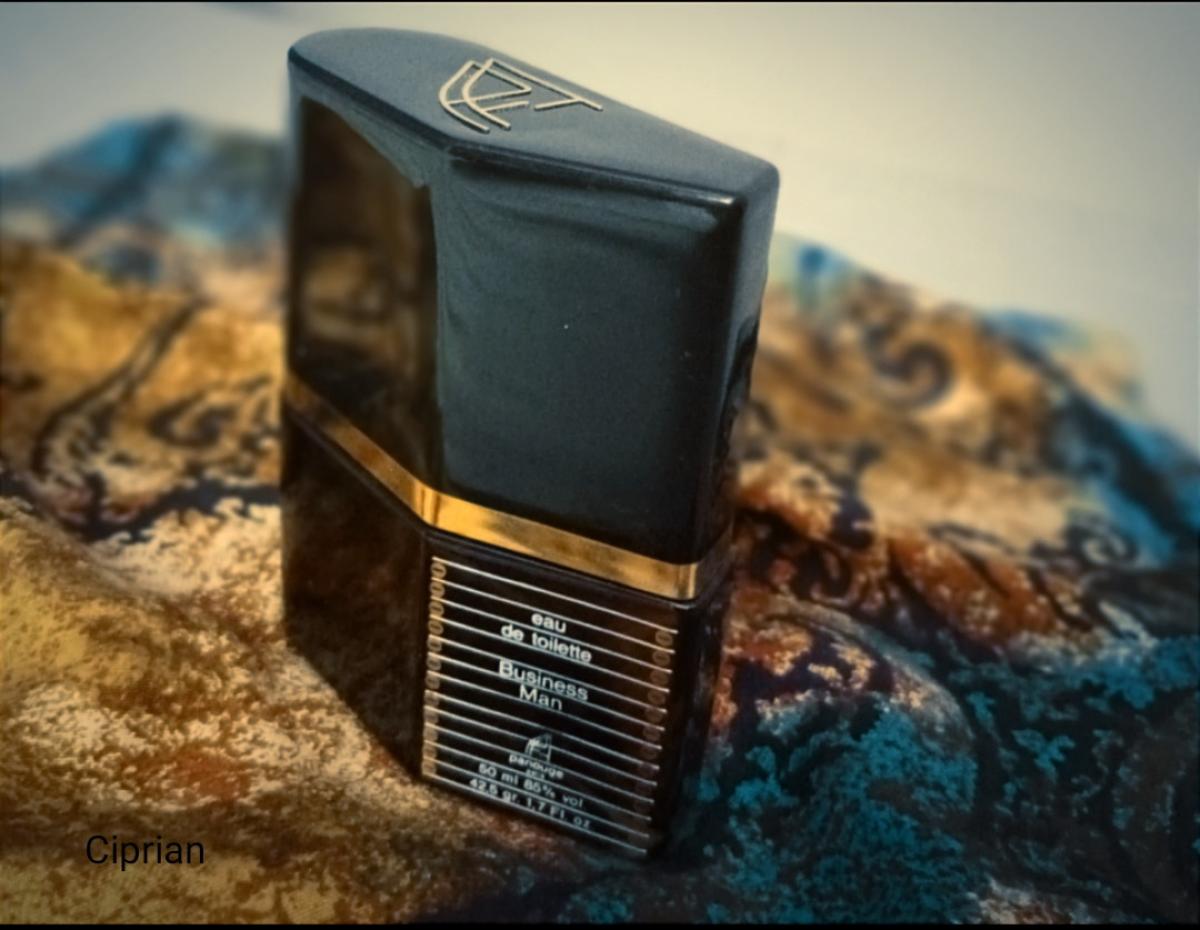 تصویر عطر بیزینس‌من پنوژ