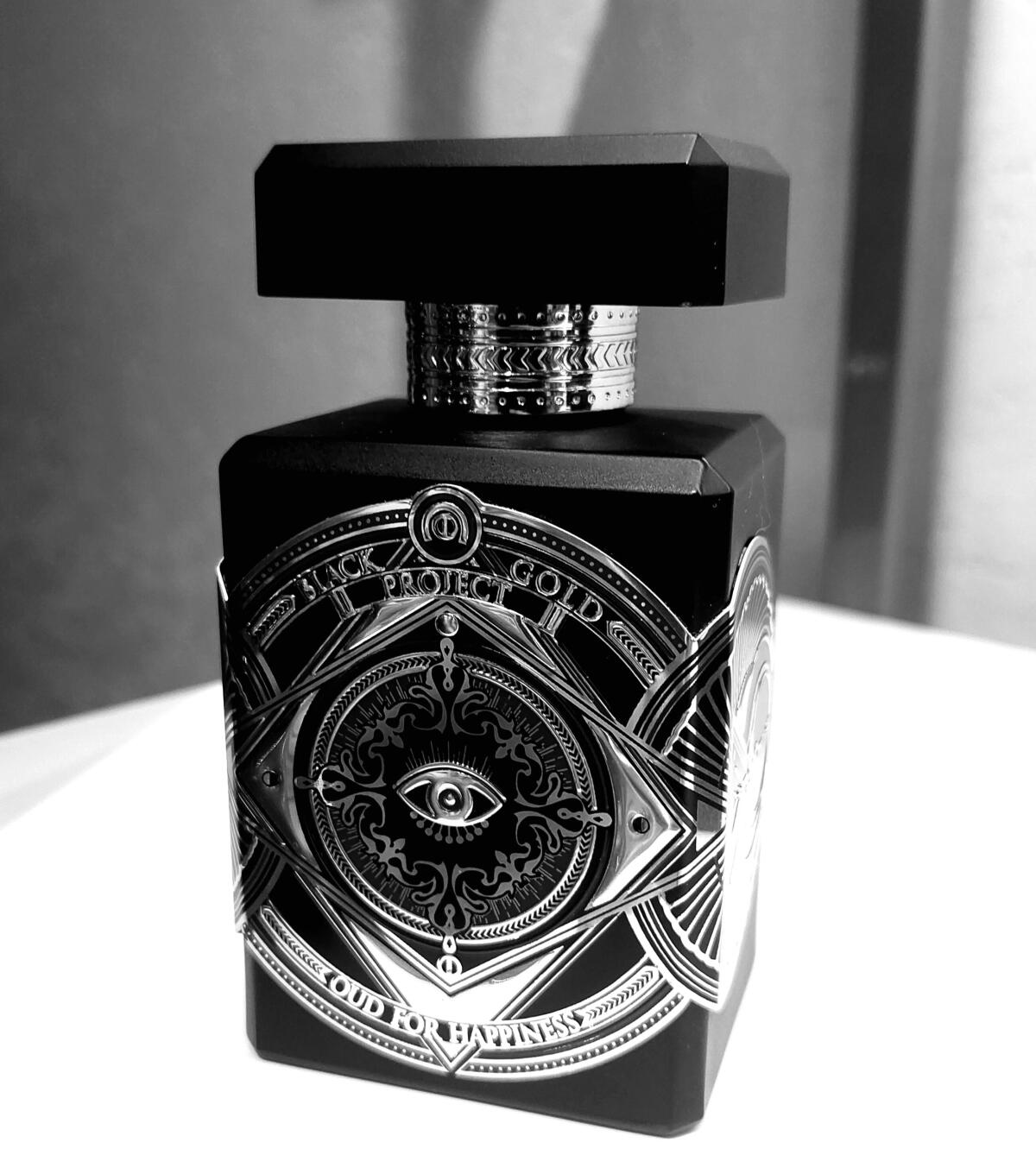 تصویر عطر عود فور هپینس اینیشیو پرفیومز پریوه