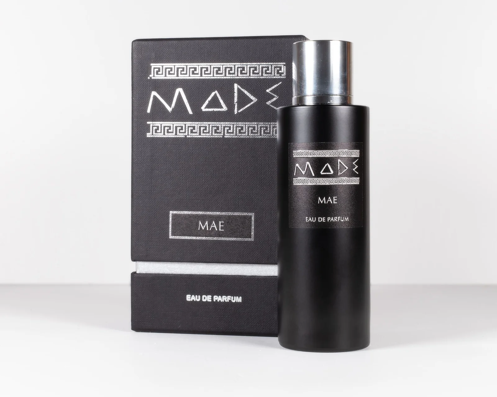 تصویر عطر مه مید