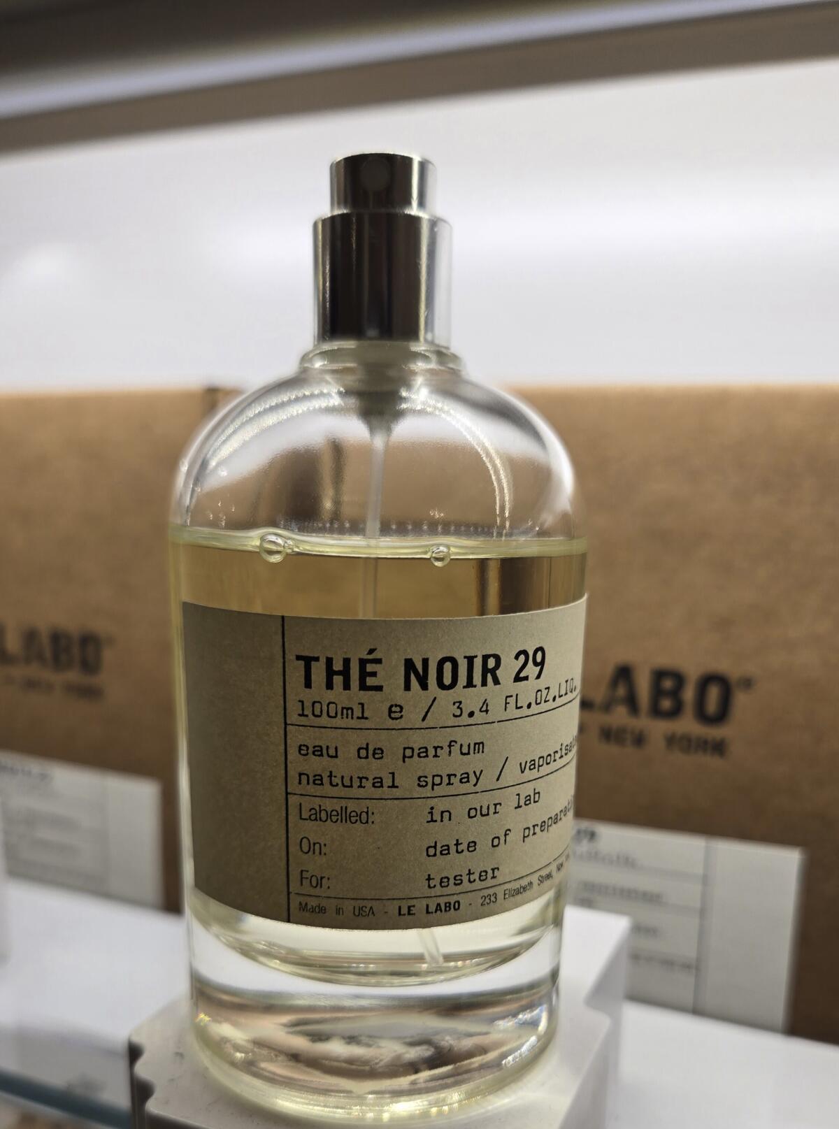 تصویر عطر د نوآر توئنتی ناین لو لابو