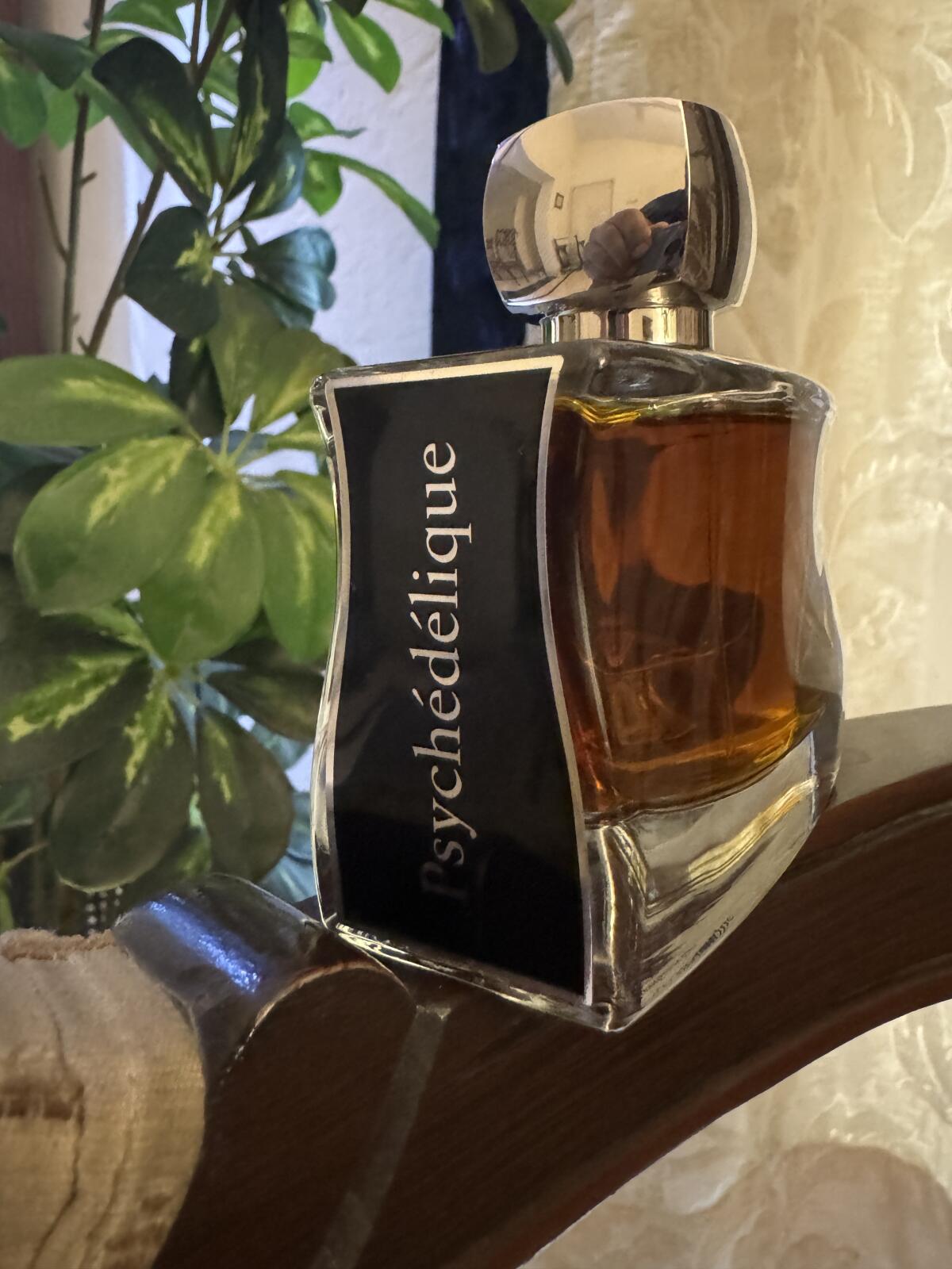 تصویر عطر سایکدلیک ژووی پاریس