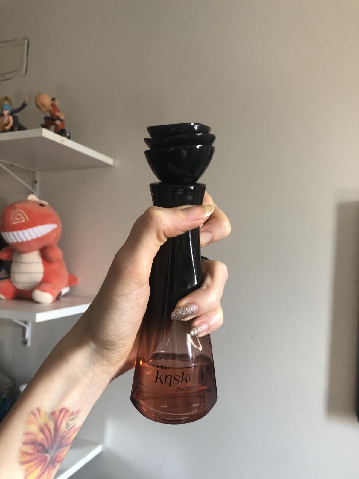 تصویر عطر کریسکا دراما ناتورا