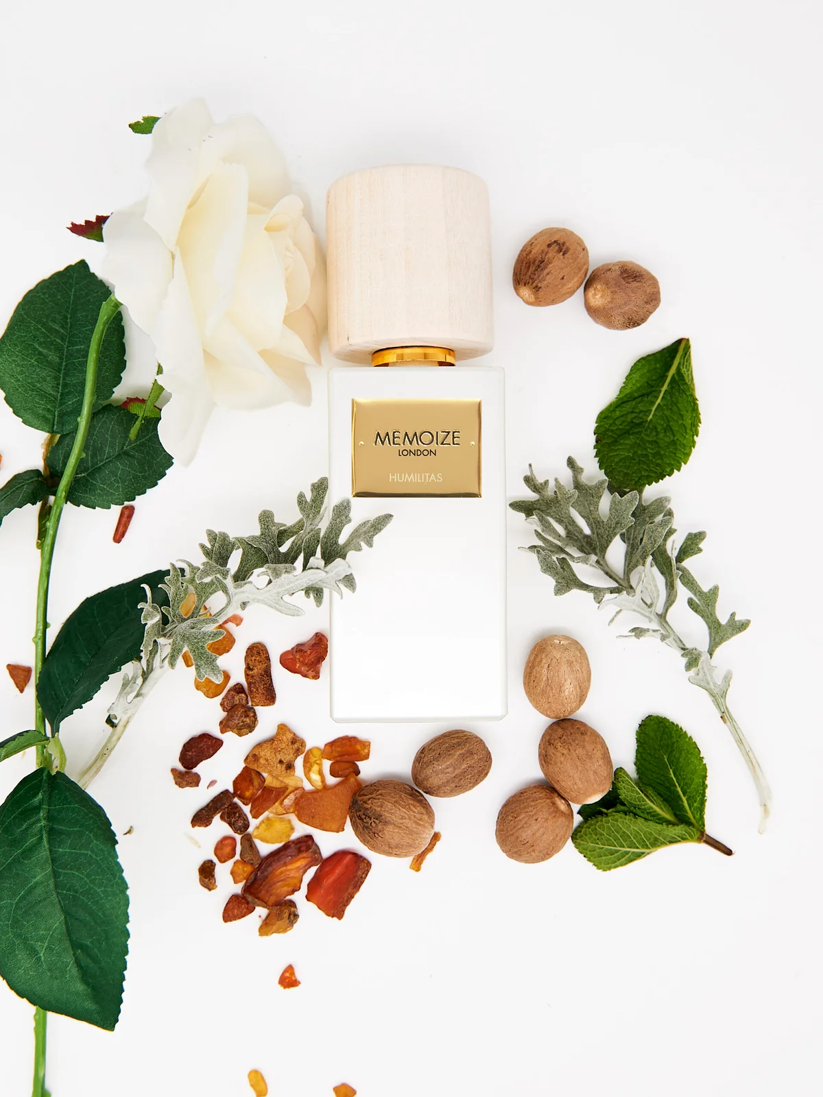 تصویر عطر هومیلیتاس ممویز لندن