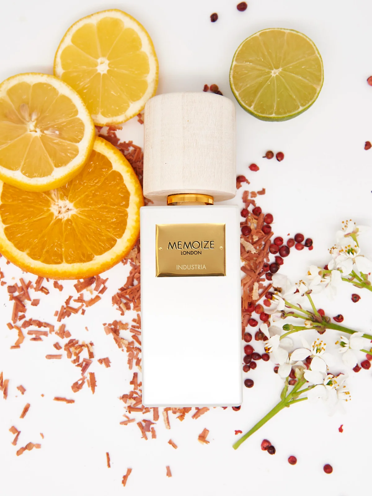 تصویر عطر اینداستریا ممویز لندن
