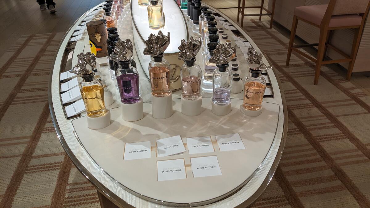 تصویر عطر استلار تایمز لویی ویتون