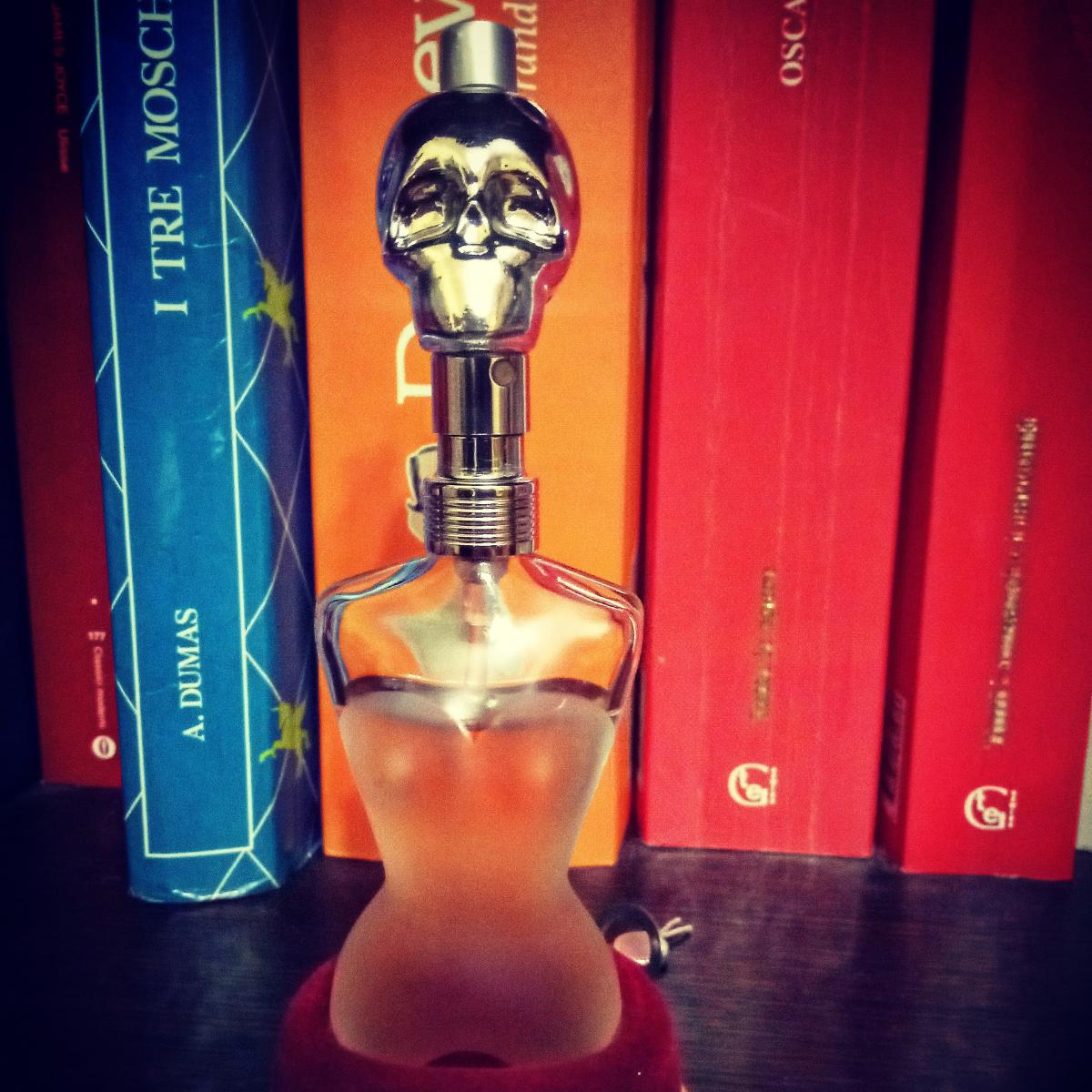تصویر عطر تو بی پلیس