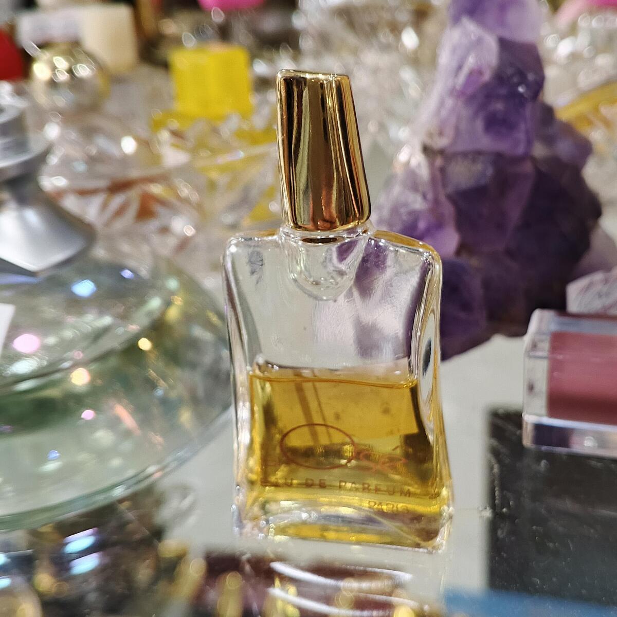 تصویر عطر ژئوزه پرفیومز ژه اوزه