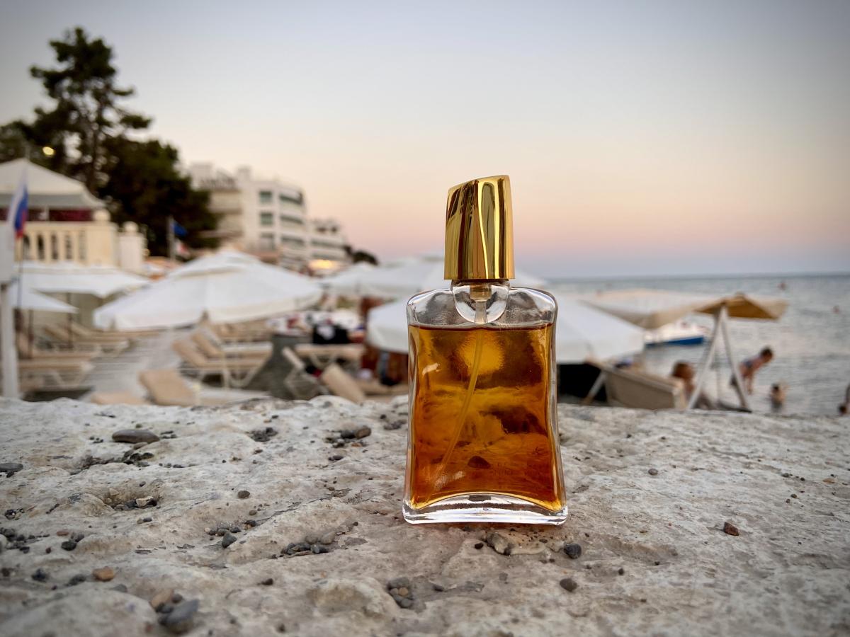 تصویر عطر ژئوزه پرفیومز ژه اوزه