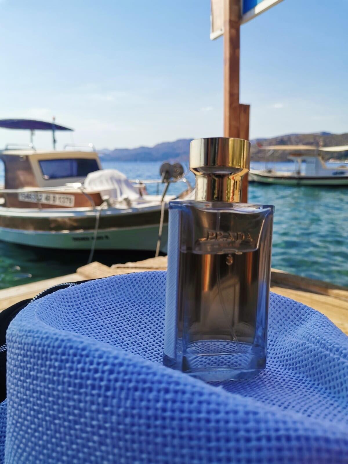 تصویر عطر پرادا لا فم