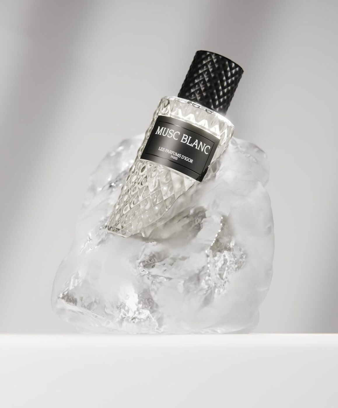 تصویر عطر ماسک بلانک له پرفیومز دایگور