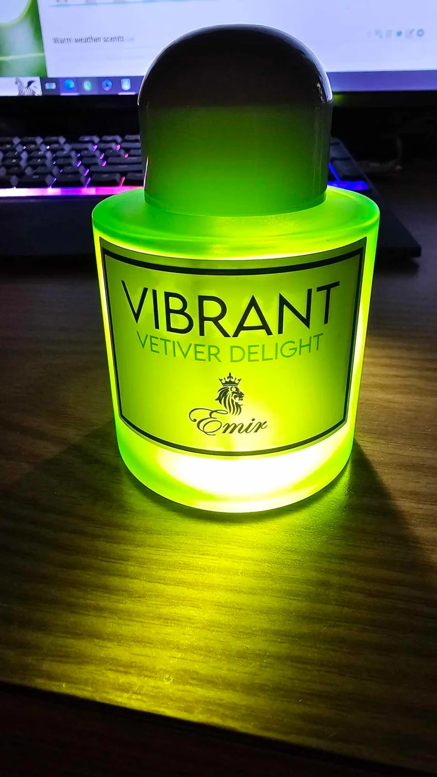 تصویر عطر وایبرنت وتیور دیلایت پاریس کرنر