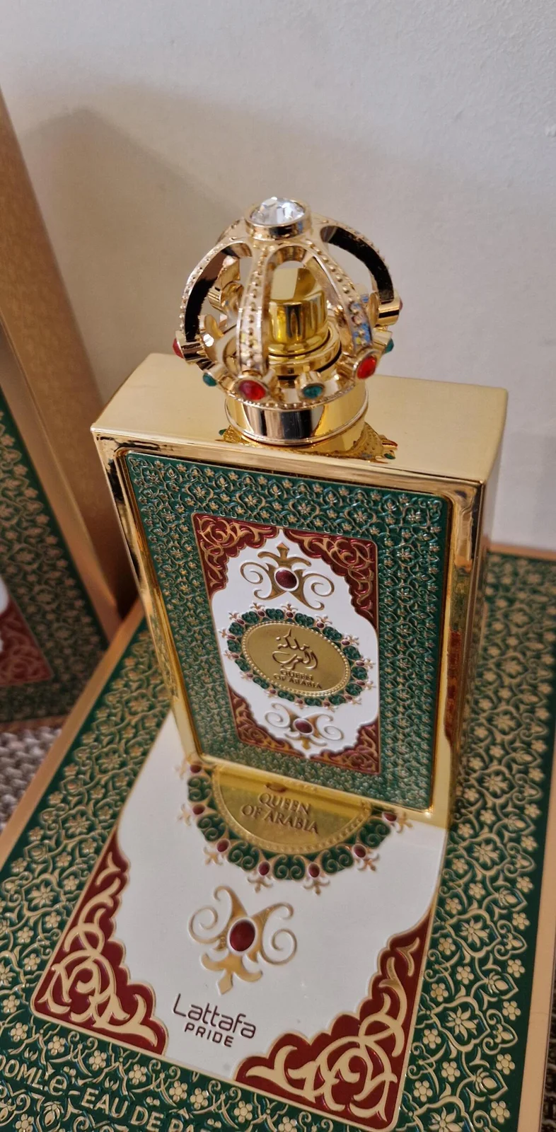 تصویر عطر کوئین آو عربیا عطرهای لطافه
