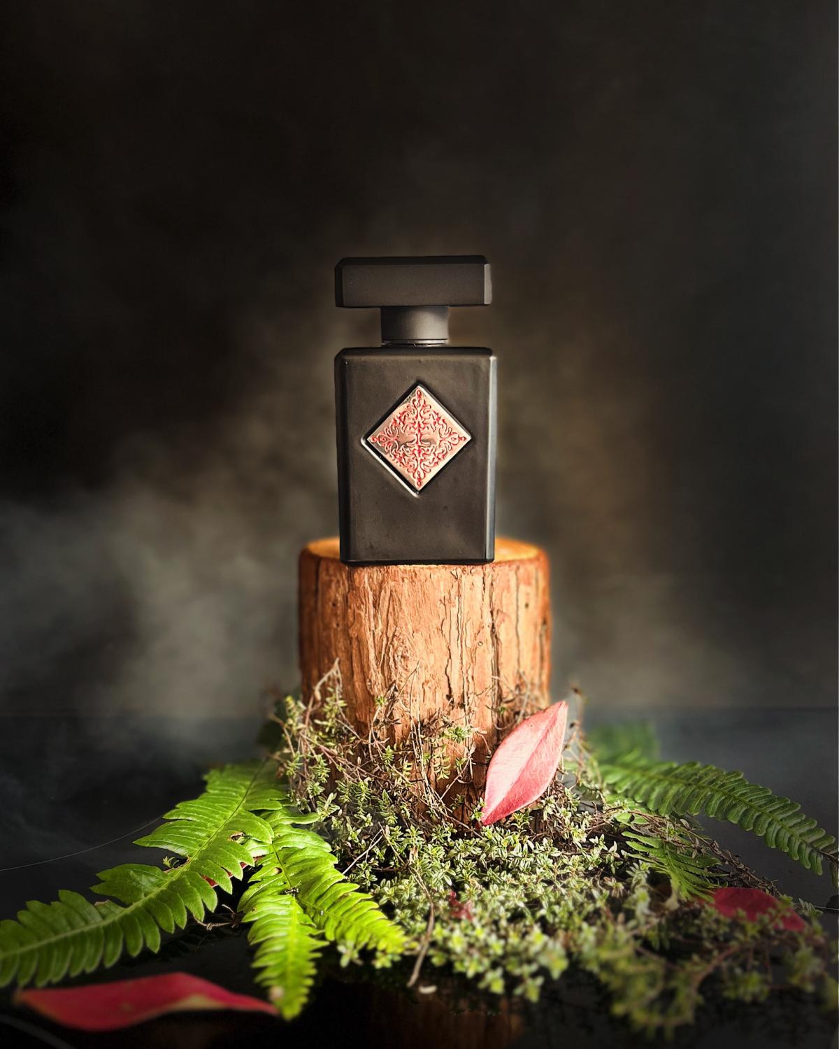 تصویر عطر میستیک اکسپرینس اینیشیو پرفیومز پریوه