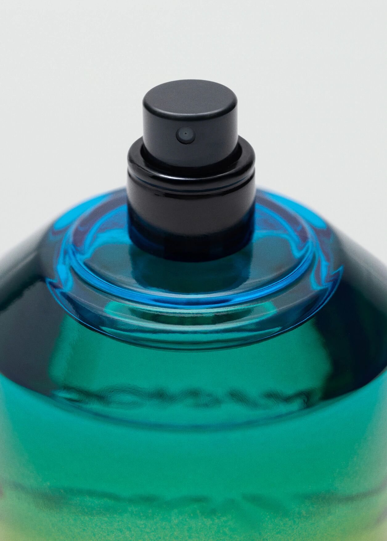 تصویر عطر سالتی اسکین مانگو
