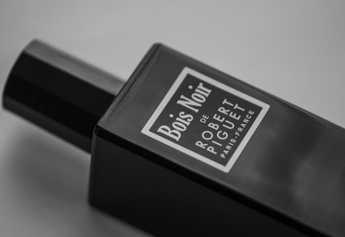 تصویر عطر بوا نوآر رابرت پیگه