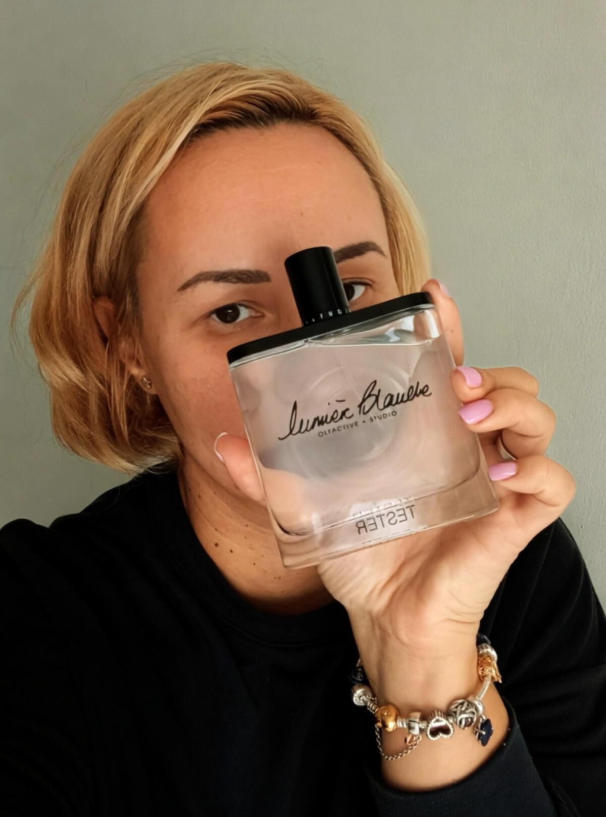 تصویر عطر لومیر بلانش اولفکتیو استودیو