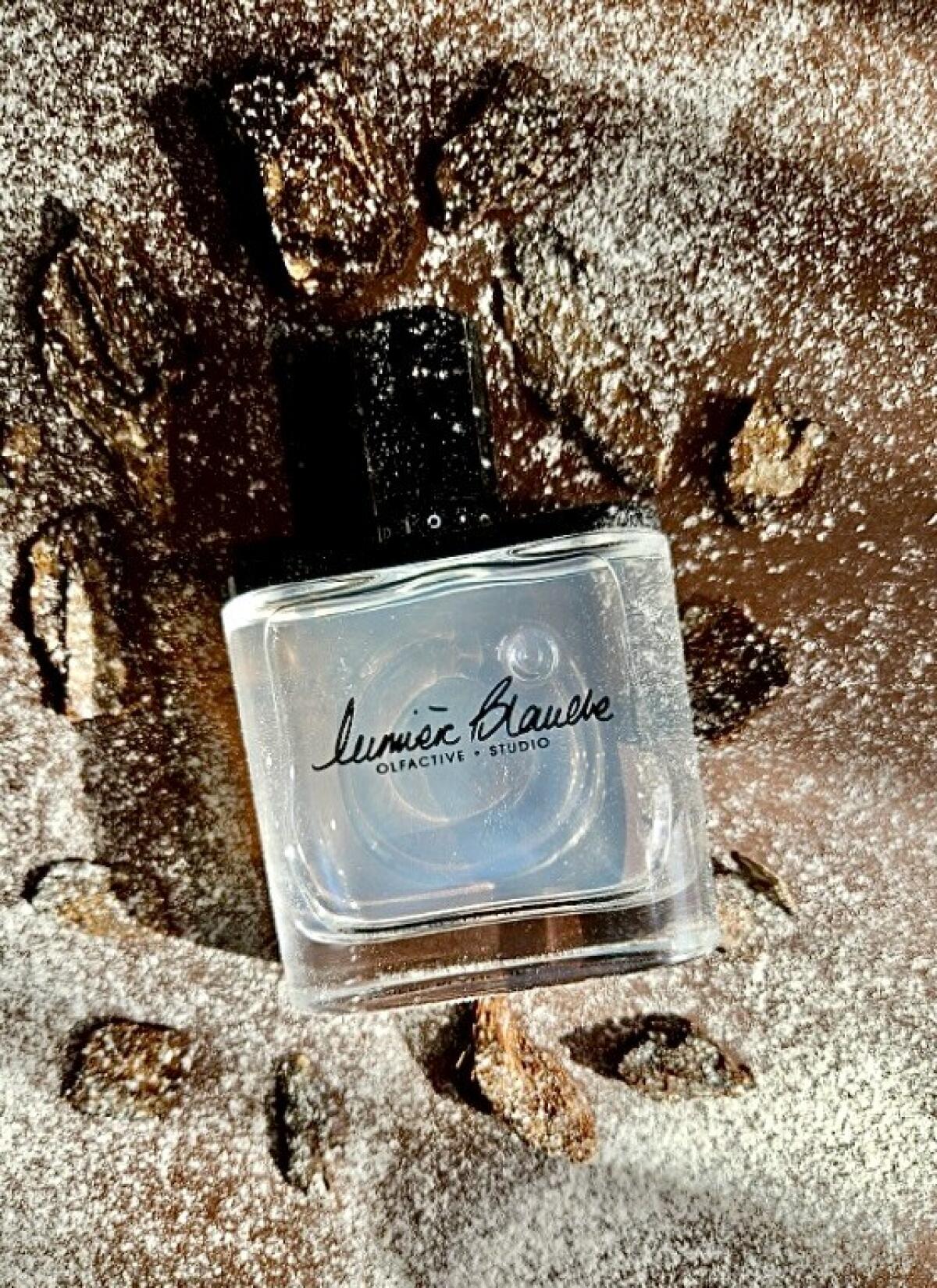تصویر عطر لومیر بلانش اولفکتیو استودیو