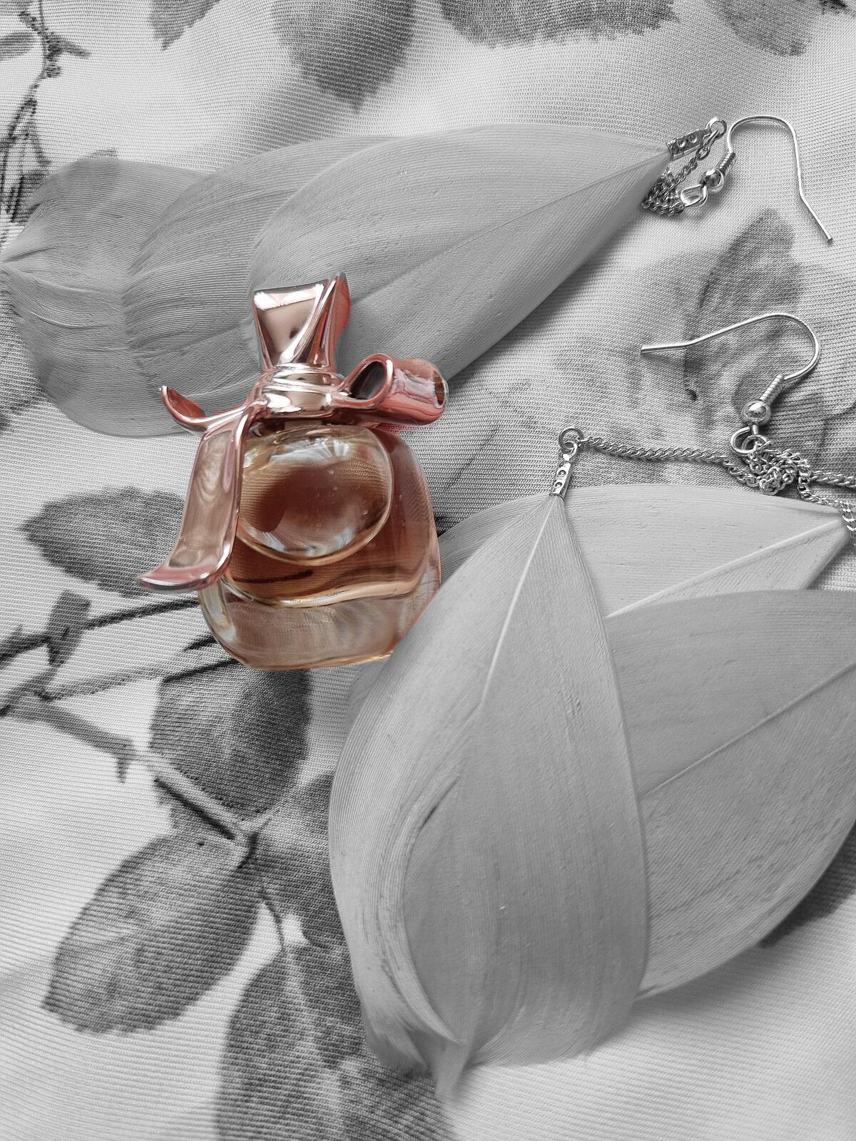 تصویر عطر مادموازل ریکی نینا ریچی