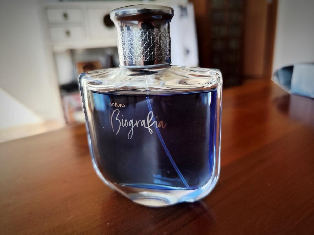 تصویر عطر بیوگرافی ناتورا