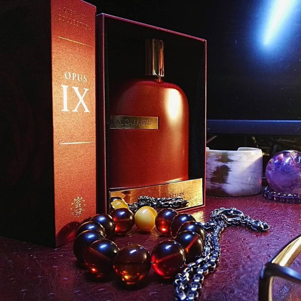 تصویر عطر د لایبرری کالکشن اپوس نُه آمواژ