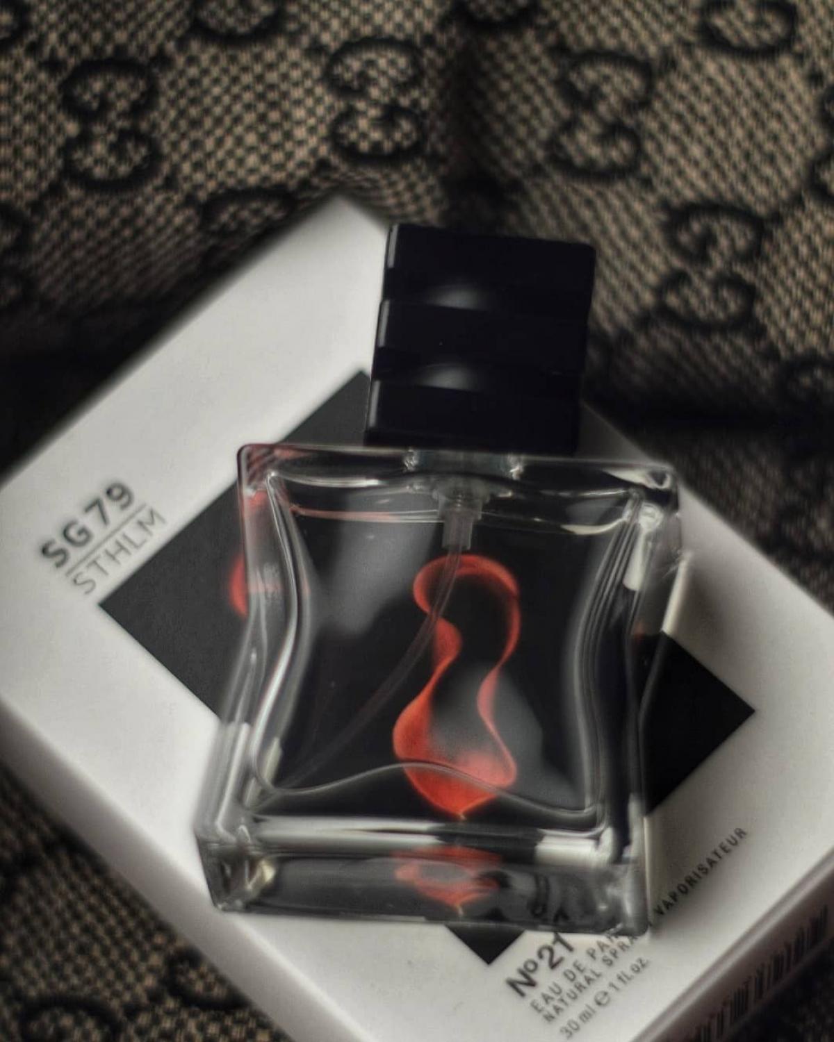 تصویر عطر نومرو بیست و یک اس‌جی ۷۹ اس‌تی‌اچ‌ال‌ام