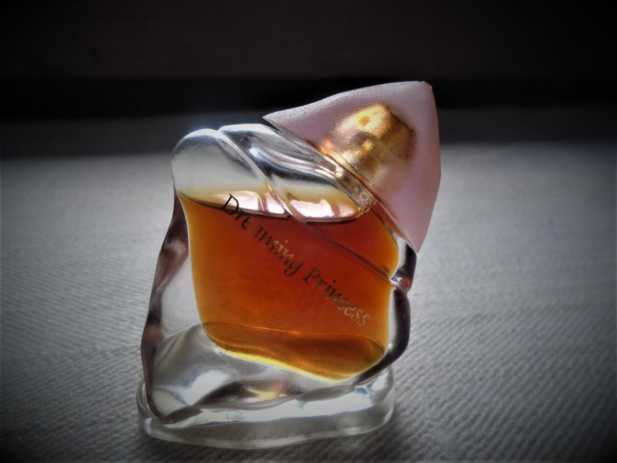 تصویر عطر دریمینگ پرینسس سوکسه دو پاریس