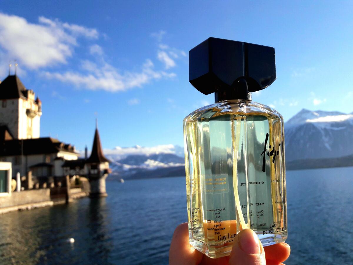 تصویر عطر فیدجی او دو تویلت گی لاروش