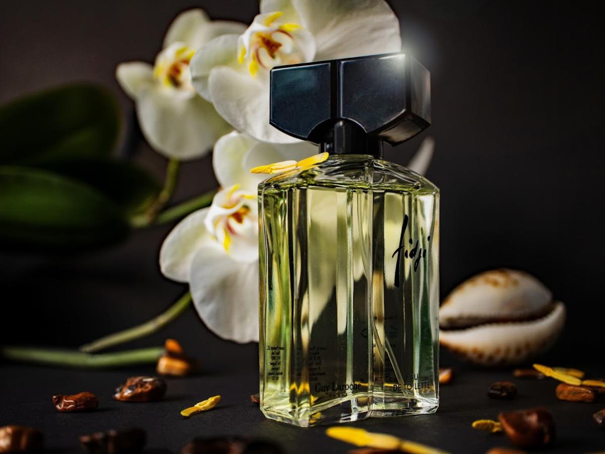 تصویر عطر فیدجی او دو تویلت گی لاروش