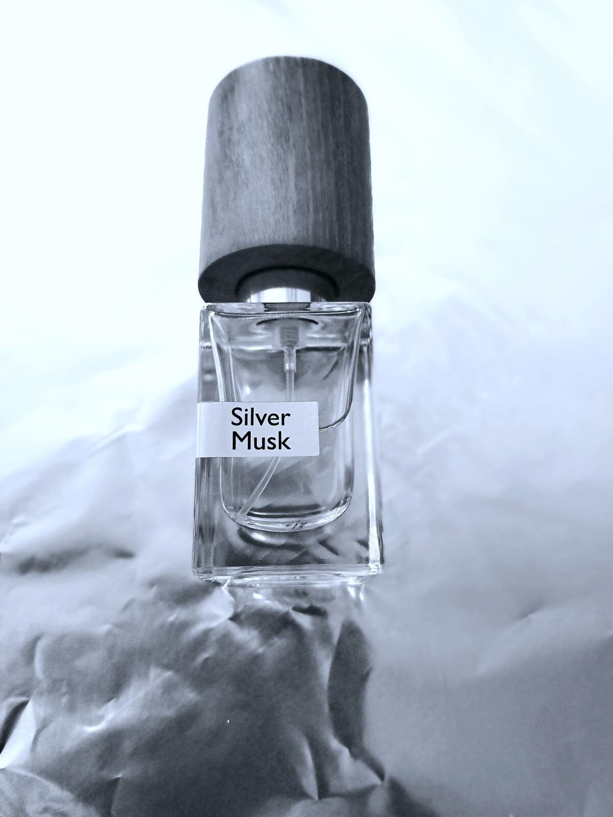 تصویر عطر سیلور ماسک ناسوماتو