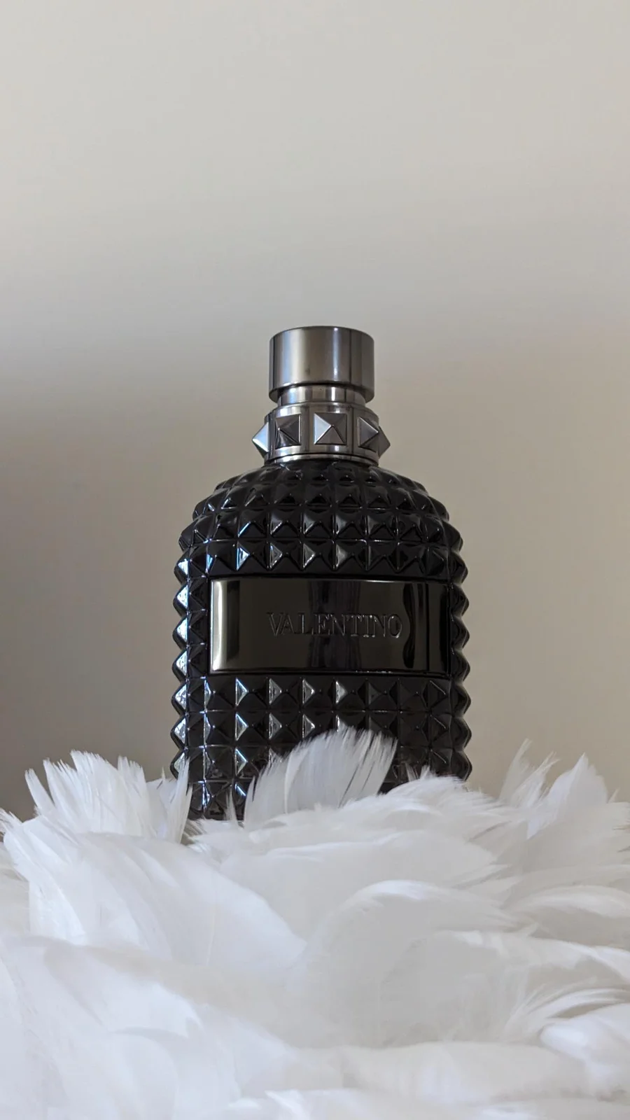 تصویر عطر والنتینو اومو اینتنس