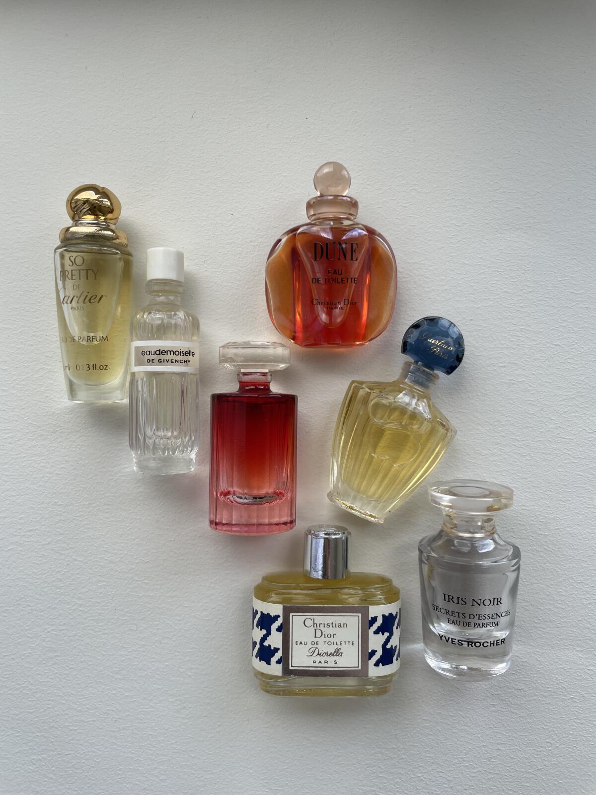 تصویر عطر اودموزل دی ژیوانشی