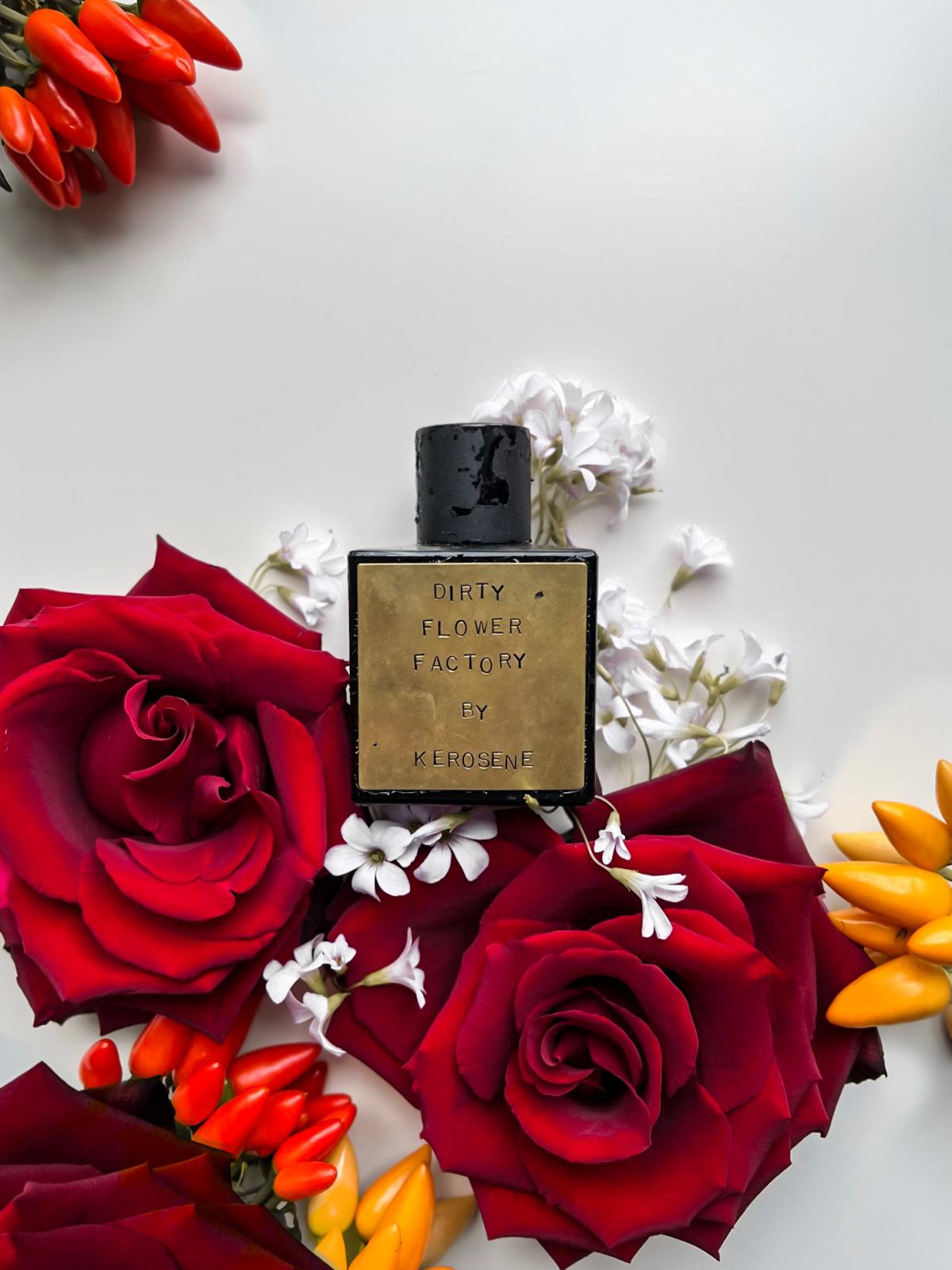 تصویر عطر درتی فلاور فکتوری کِرِسین