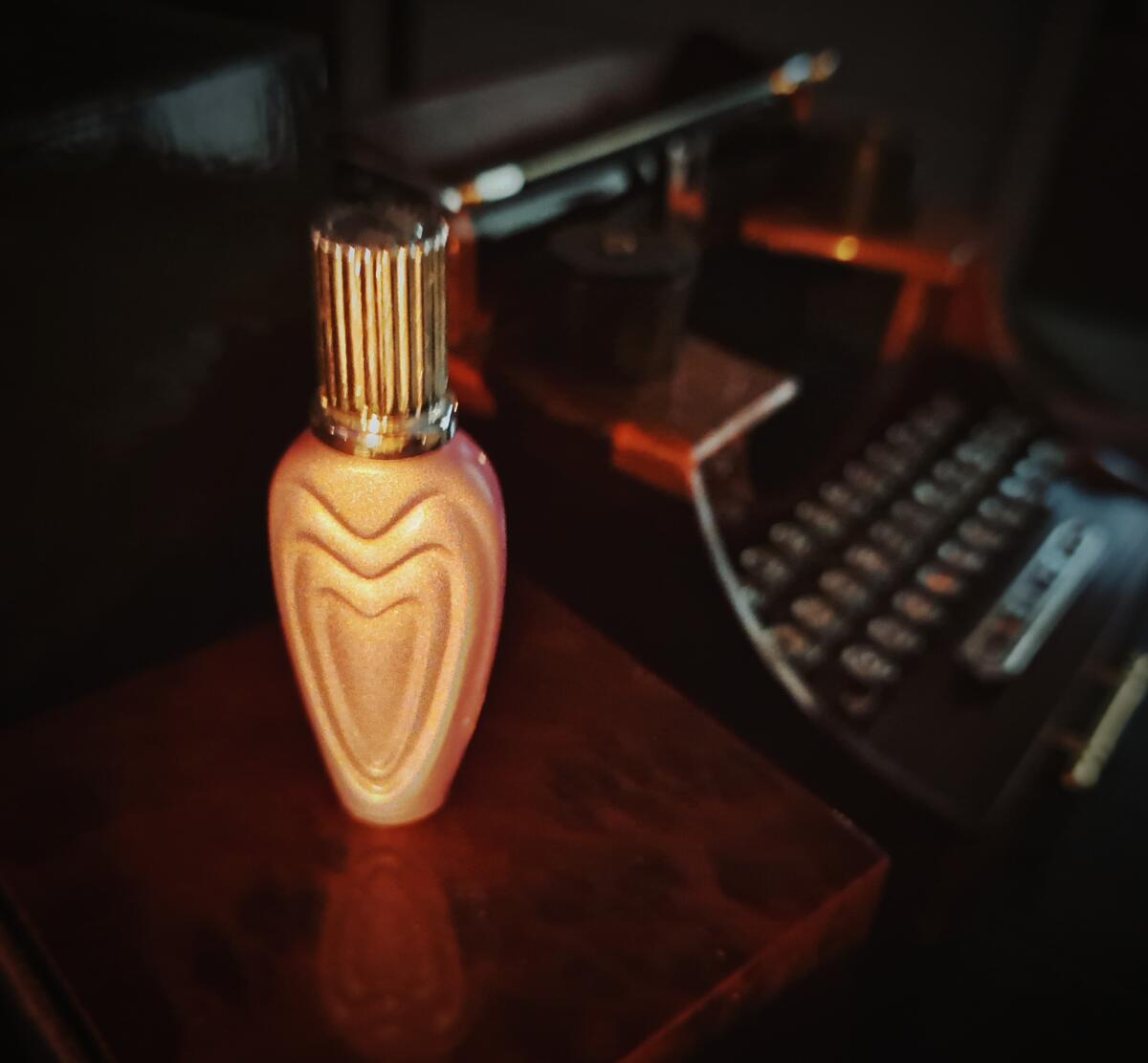 تصویر عطر اسکادا لاوینگ بوکت