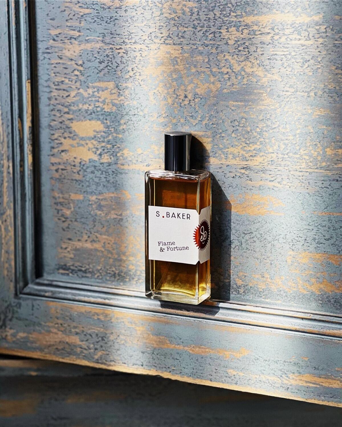 تصویر عطر فلیم اند فورچون سارا بیکر پرفیومز