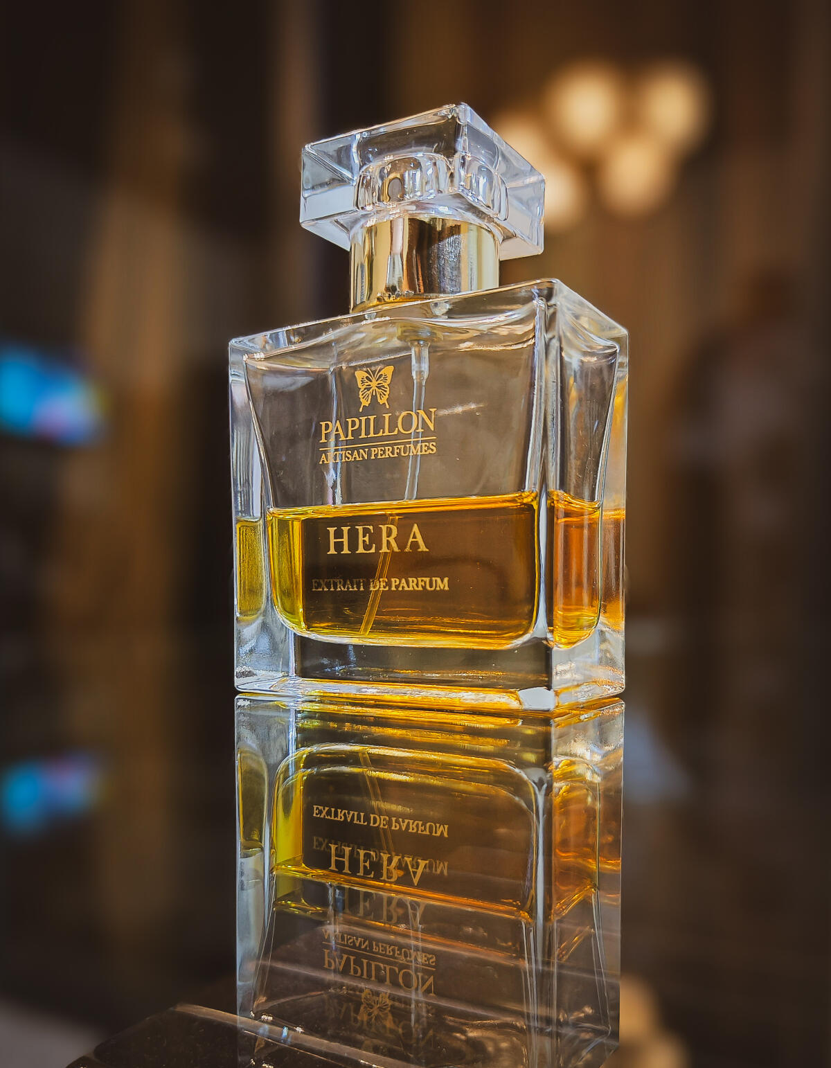 تصویر عطر هرا پاپیون آرتیزان پرفیومز