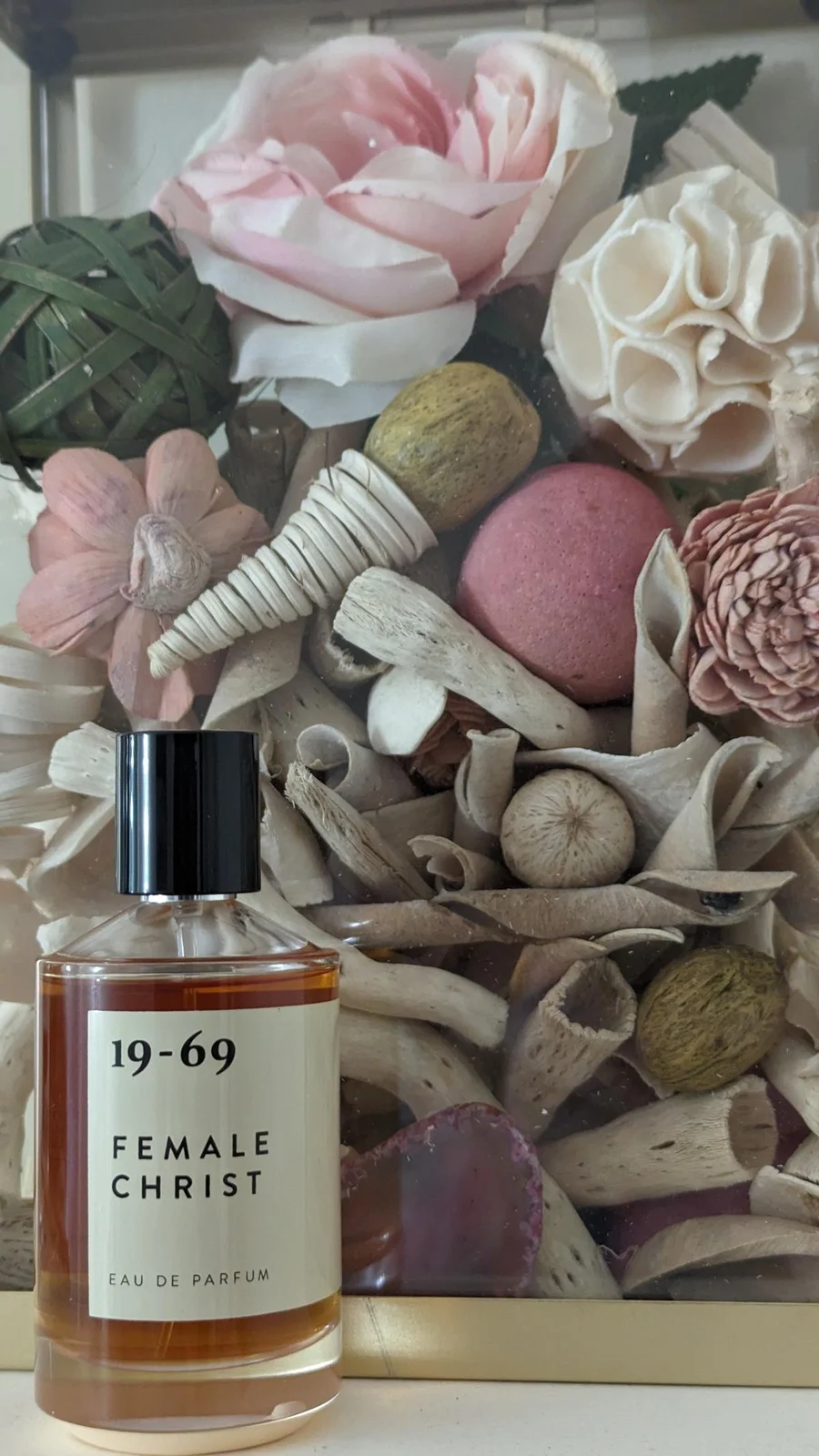 تصویر عطر فیمیل کرایست 19-69