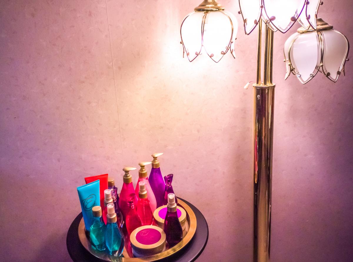 تصویر عطر انکانتو اینتنس پلام و هیزلنات ایون
