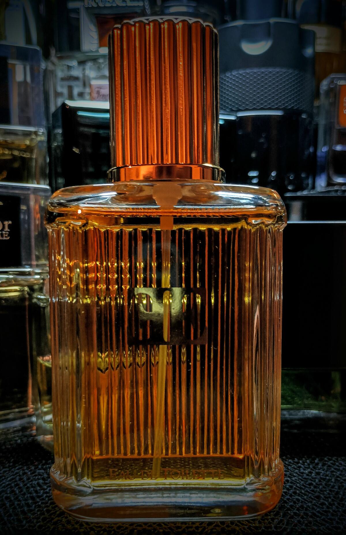 تصویر عطر اسکادا پور هوم