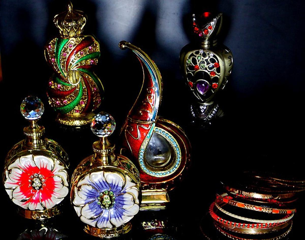 تصویر عطر تناسک عطرهای الحرمین