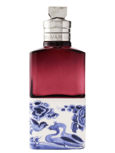 تصویر عطر سوآ مَلَکایی دریس ون نوتن
